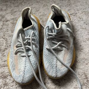 Yeezy boost 350v2